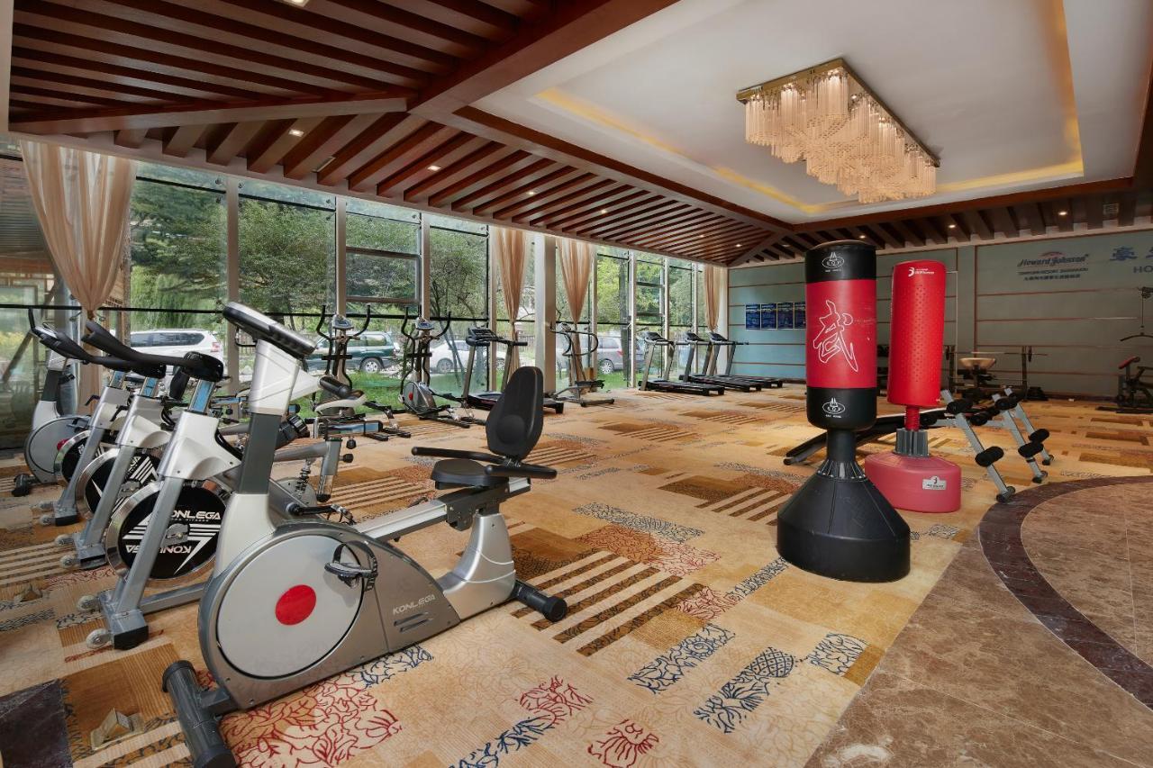 Howard Johnson Tian Yuan Jiuzhaigou Exterior foto